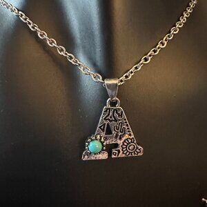 western A faux turquoise stone necklace